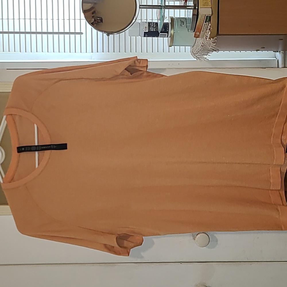 Lululemon Atletica Active Top for Men, Size Medium 👌 Color Orange